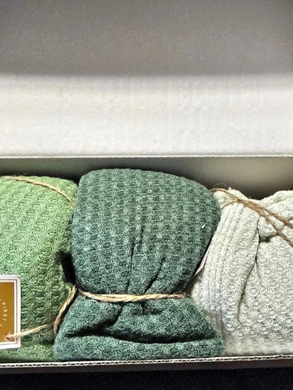 First Landings Newborn Photography Wraps 3-Pack Green & light Green NWT